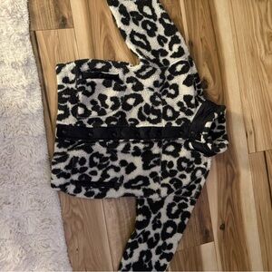 Old Navy Black and White Patterned Fleece Jacket